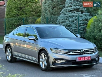 Авто Volkswagen Passat 2021 № 8884557