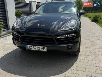 Авто Porsche Cayenne 2013 № 8884561