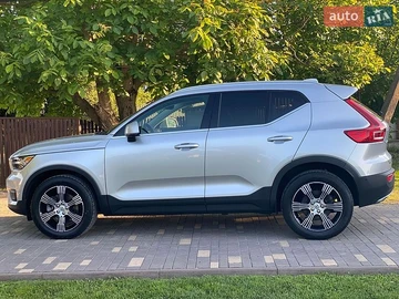 Авто Volvo Xc40 2019 № 8884564