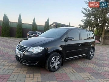 Авто Volkswagen Touran 2008 № 8885048