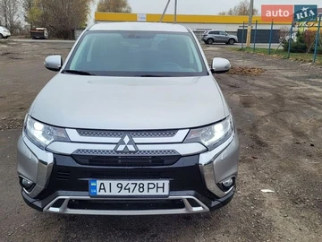 Авто Mitsubishi Outlander 2021 № 8885233