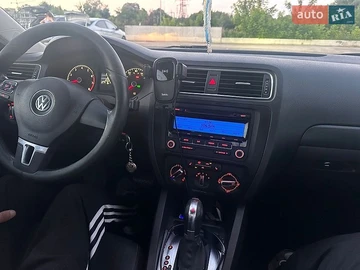 Авто Volkswagen Jetta 2011 № 8885342