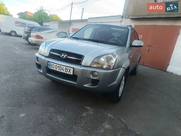 Авто Hyundai Tucson 2006 № 8885344
