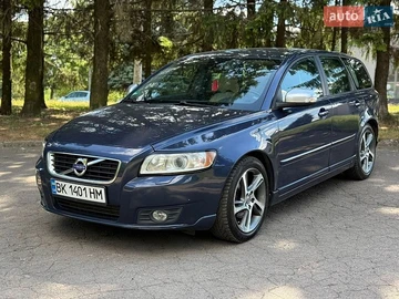 Авто Volvo V50 2012 № 8885410