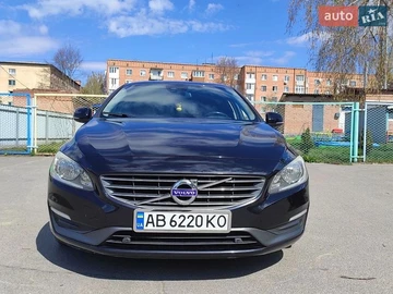 Авто Volvo V60 2014 № 8885464