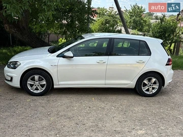 Авто Volkswagen E-Golf 2015 № 8885980