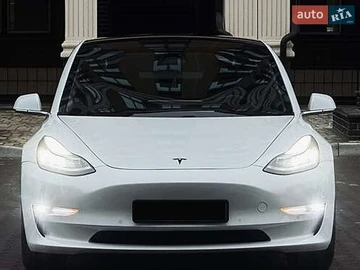 Авто Tesla Model 3 2018 № 8886092