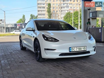 Авто Tesla Model 3 2021 № 8886139