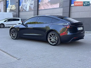 Авто Tesla Model 3 2024 № 8886262