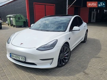 Авто Tesla Model 3 2021 № 8887181