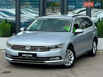 Авто Volkswagen Passat 2018 № 8887827