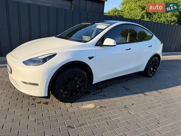 Авто Tesla Model Y 2023 № 8887831