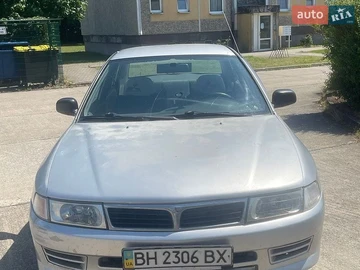 Авто Mitsubishi Lancer 2000 № 8888229