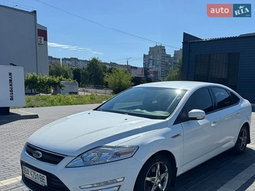 Авто Ford Mondeo 2014 № 8888813