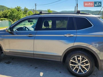 Авто Volkswagen Tiguan 2018 № 8888985