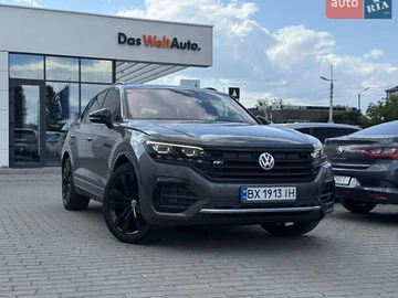 Авто Volkswagen Touareg 2019 № 8889003