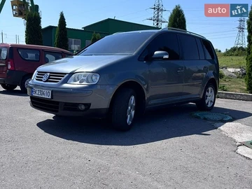 Авто Volkswagen Touran 2003 № 8889199