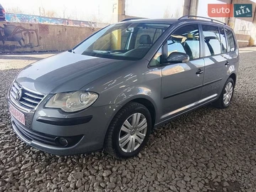 Авто Volkswagen Touran 2008 № 8889282
