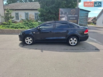 Авто Volkswagen Polo 2013 № 8889283