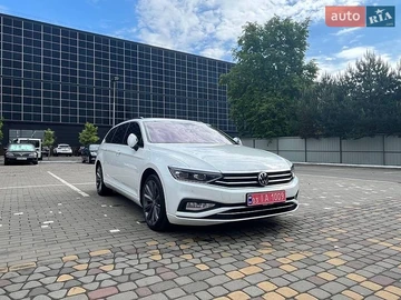 Авто Volkswagen Passat 2022 № 8889583