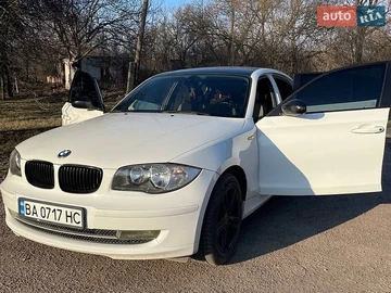 Авто BMW 1 Series 2008 № 8889969