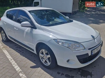 Авто Renault Megane 2010 № 8890000