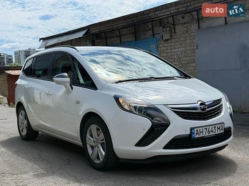 Авто Opel Zafira Tourer 2015 № 8890083