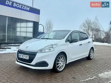 Авто Peugeot 208 2015 № 8890232