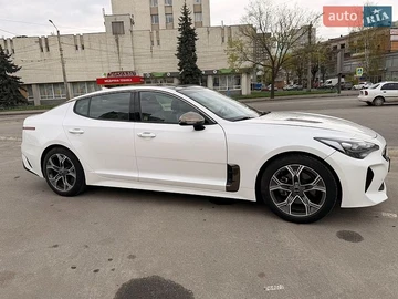 Авто KIA Stinger 2020 № 8890290