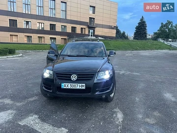 Авто Volkswagen Touareg 2007 № 8890390