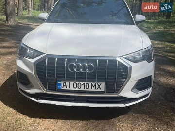 Авто Audi Q3 2019 № 8890410