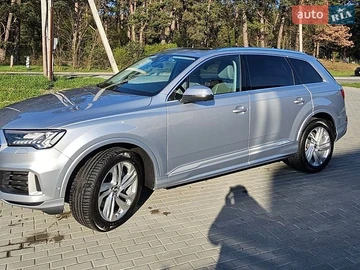 Авто Audi Q7 2022 № 8890416