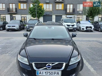 Авто Volvo V50 2012 № 8890605