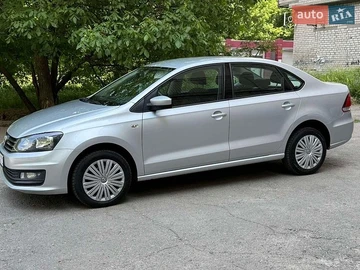Авто Volkswagen Polo 2019 № 8890612
