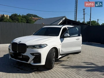 Авто BMW X7 2021 № 8890790