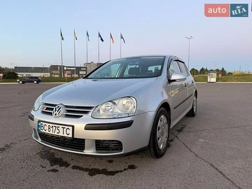 Авто Volkswagen Golf 2004 № 8890821