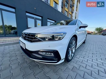 Авто Volkswagen Passat 2022 № 8890982