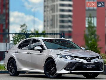Авто Toyota Camry 2017 № 8891424