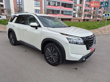 Авто Nissan Pathfinder 2022 № 8891429