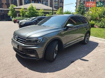 Авто Volkswagen Tiguan 2019 № 8891951