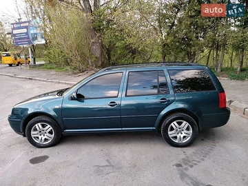 Авто Volkswagen Golf 2003 № 8892045