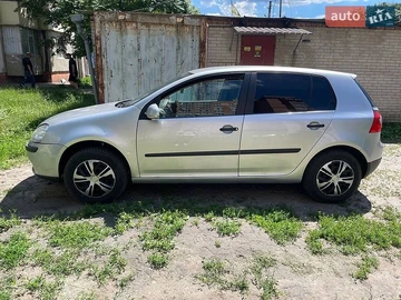 Авто Volkswagen Golf 2004 № 8892058