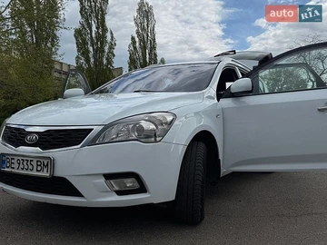 Авто KIA Ceed 2010 № 8892143