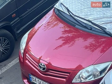Авто Toyota Auris 2011 № 8892246
