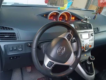 Авто Toyota Verso 2011 № 8892251