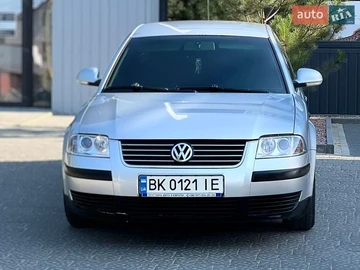 Авто Volkswagen Passat 2004 № 8892576