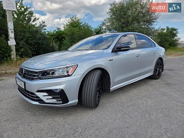 Авто Volkswagen Passat 2018 № 8892950