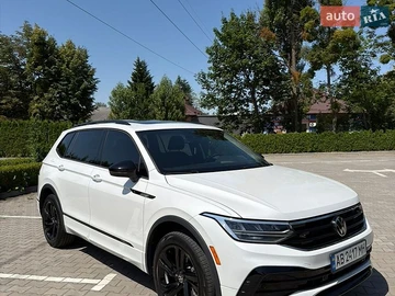 Авто Volkswagen Tiguan 2023 № 8893094
