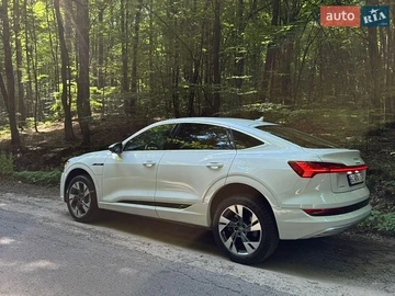 Авто Audi E-Tron Sportback 2020 № 8893106