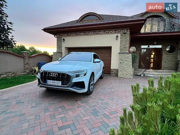 Авто Audi Q8 2018 № 8893113